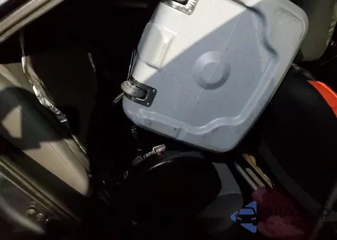 2016 Toyota Corolla L z USA, uszkodzony, nr VIN 5YFBURHE4GP447755